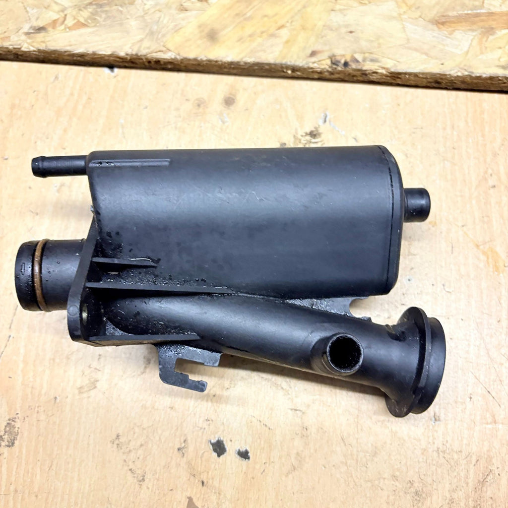 2001-2006 VAUXHALL VIVARO RENAULT TRAFIC 1.9 DCI OIL BREATHER SEPERATOR VALVE