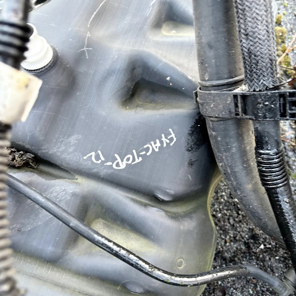 TOYOTA YARIS FUEL TANK & FILLER NECK PIPE 77100-0D220