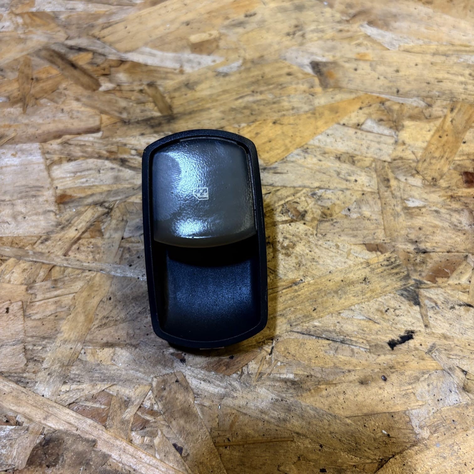 Vauxhall Corsa D 2006-2014 Passenger Electric Window Switch 13206806 RT 3DR 5DR