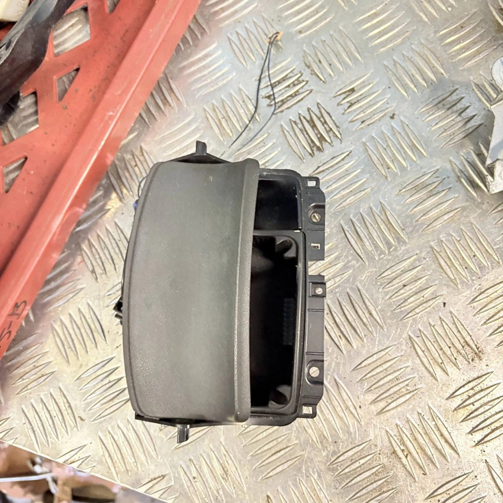 VW Lupo 1999-2006 / Polo 6N2 2000-2002 Centre Console Ashtray 12V 6X0857309B