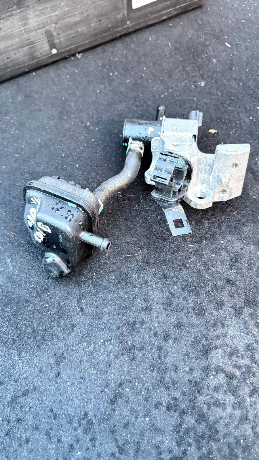 Honda HR-V 2015-2020 Vacuum Control Valve Solenoid Assembly Bracket Hose