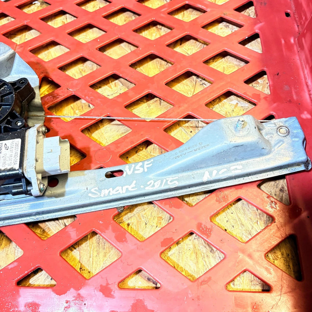 Smart Forfour 453 2014-2021 Front Left Window Regulator Motor A4537205100