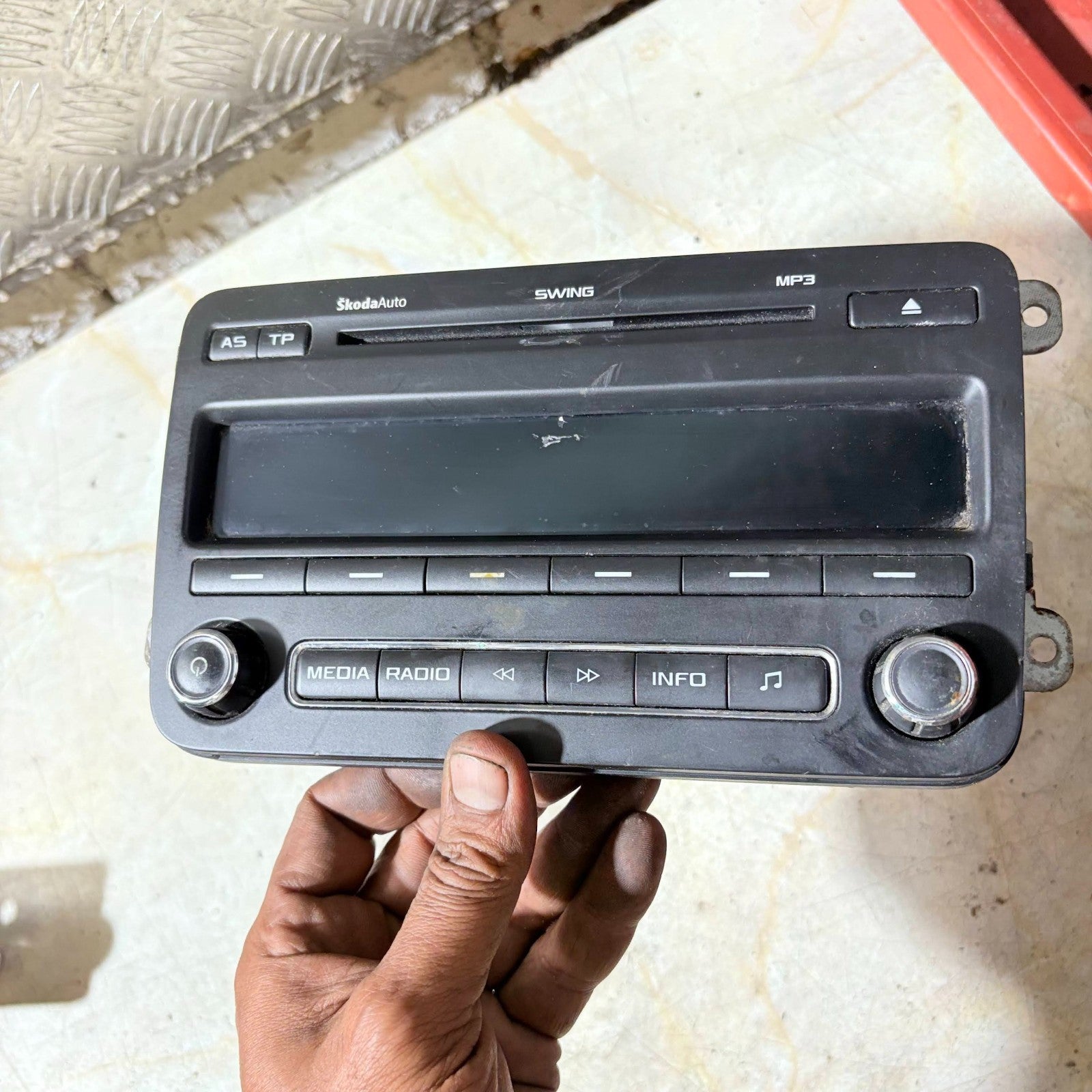 2010-2014 Skoda Fabia 5J CD PLAYER 5J0 035 161 D MEDIA PLAYER 5J0 035 161 D