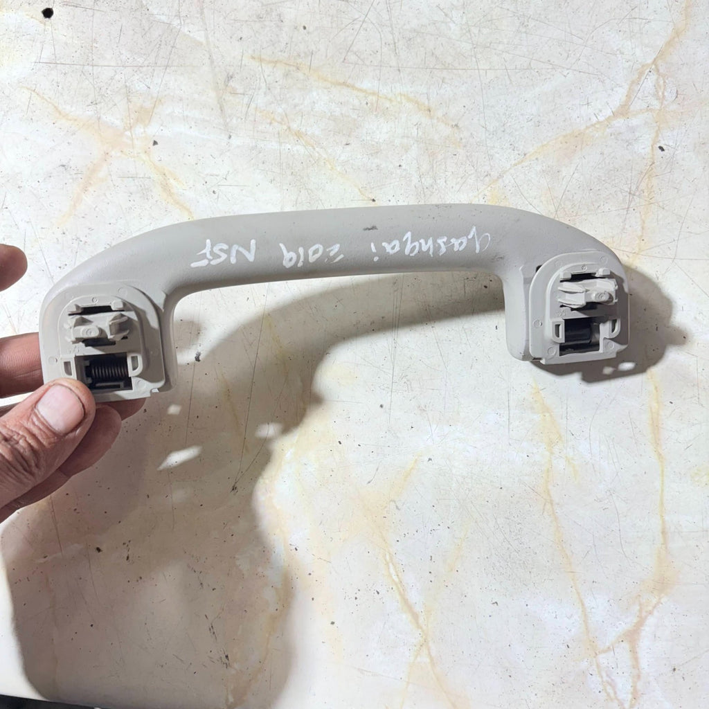 NISSAN QASHQAI 2019 ROOF GRAB HANDLE REAR LEFT PASSENGER SIDE