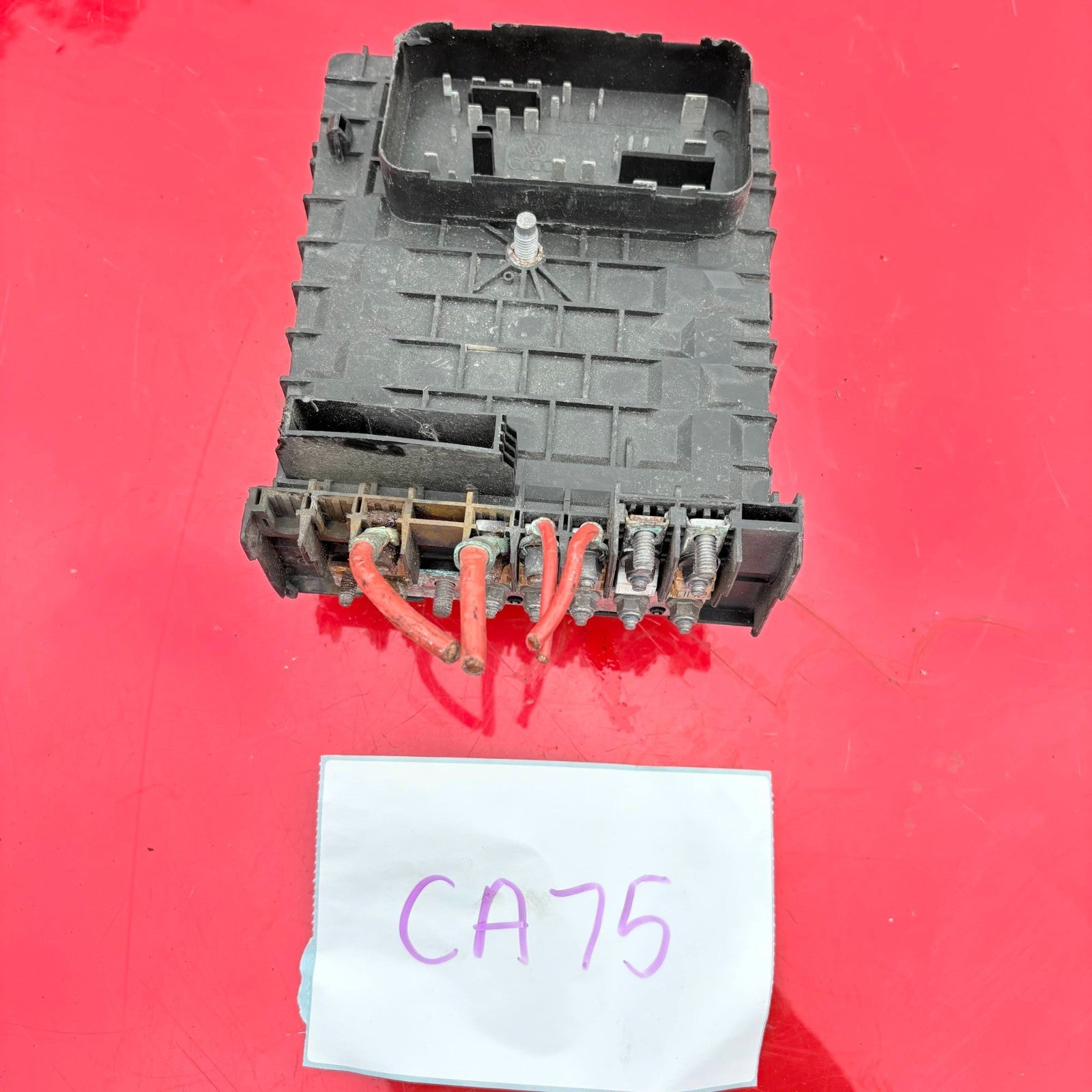 VW Golf Mk5 Central Electrics For Engine Bay Fuse Box 1K0937125A