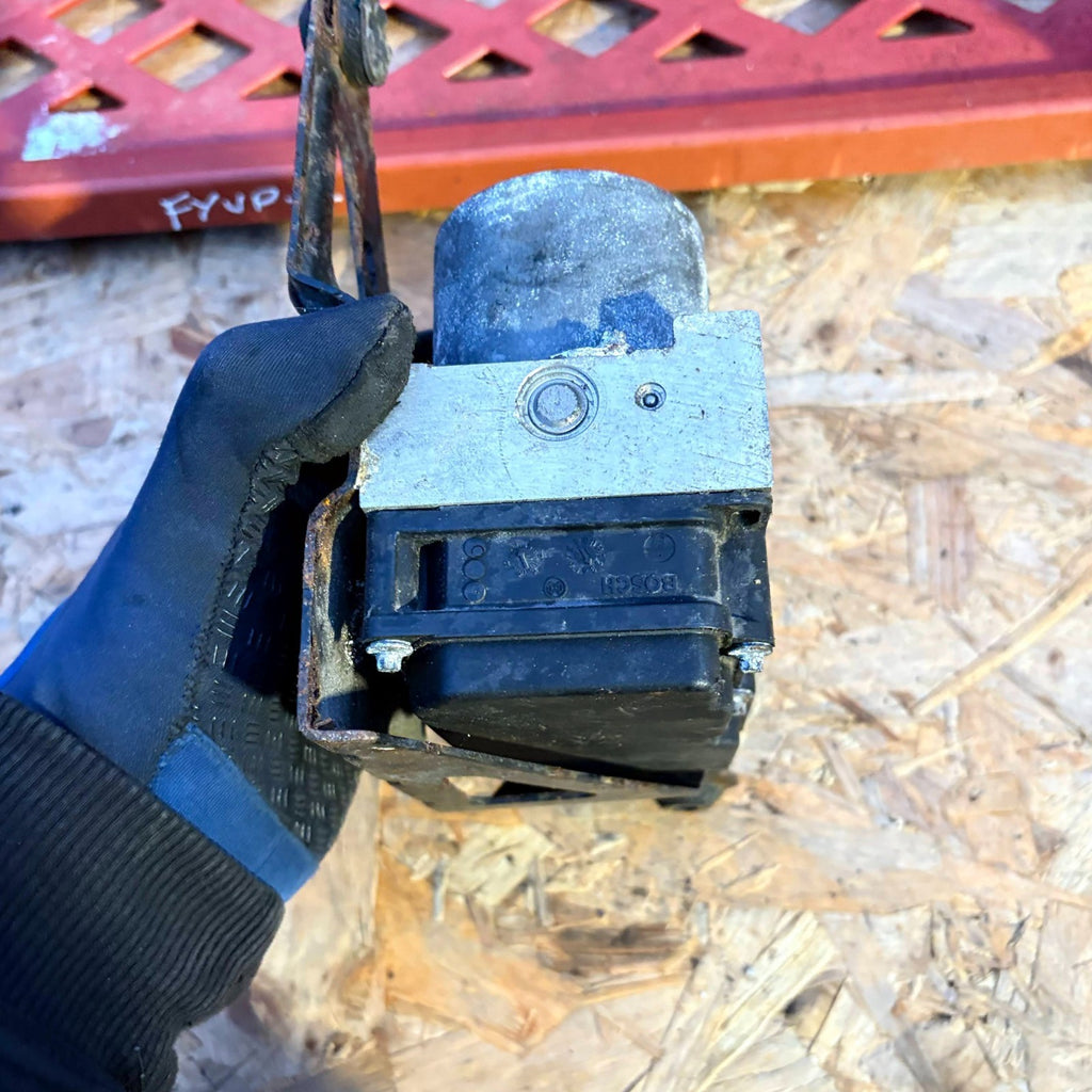 Renault Megane II 2005 ABS Pump ECU Modulator Module Anti-Lock Brake Unit