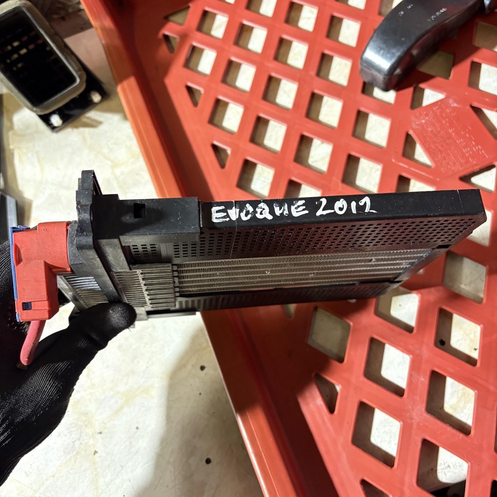RANGE ROVER EVOQUE 2012 DIESEL AUXILIARY WATER HEATER Z5890002