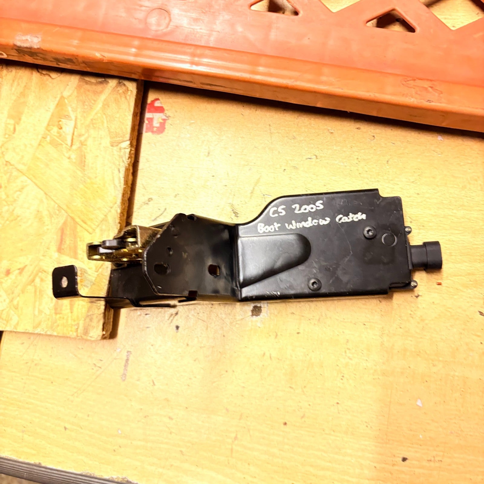 Citroen C5 2005 Tailgate window boot lock latch motor A00177