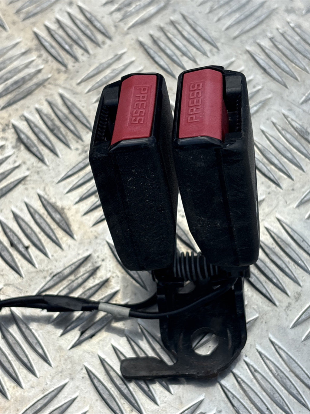 Peugeot 207 2006-2014 Rear Right Seat Belt Buckle Twin Stalk DC627AA