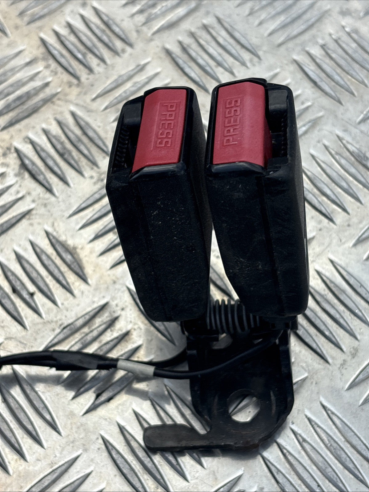 Peugeot 207 2006-2014 Rear Right Seat Belt Buckle Twin Stalk DC627AA