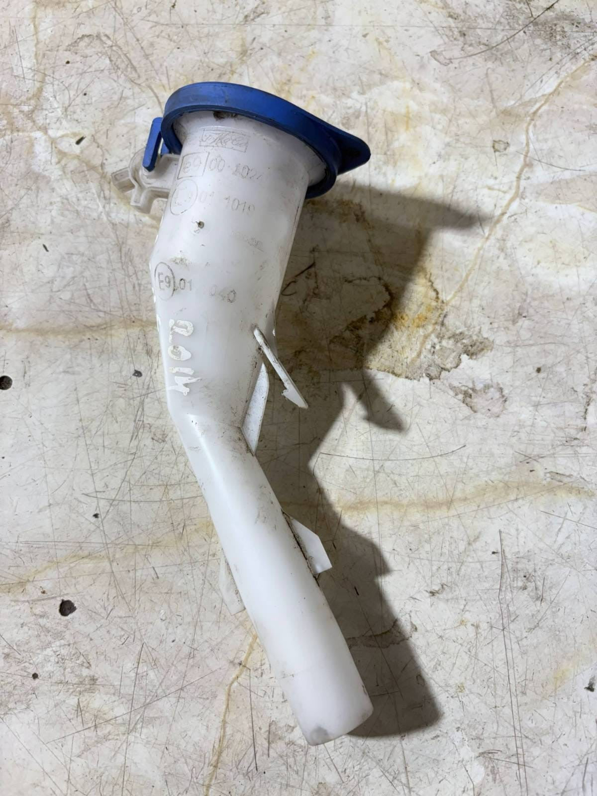 FORD FOCUS MK3 1.5 DIESEL WASHER BOTTLE FILLER PIPE BM51-17C615-A 2014