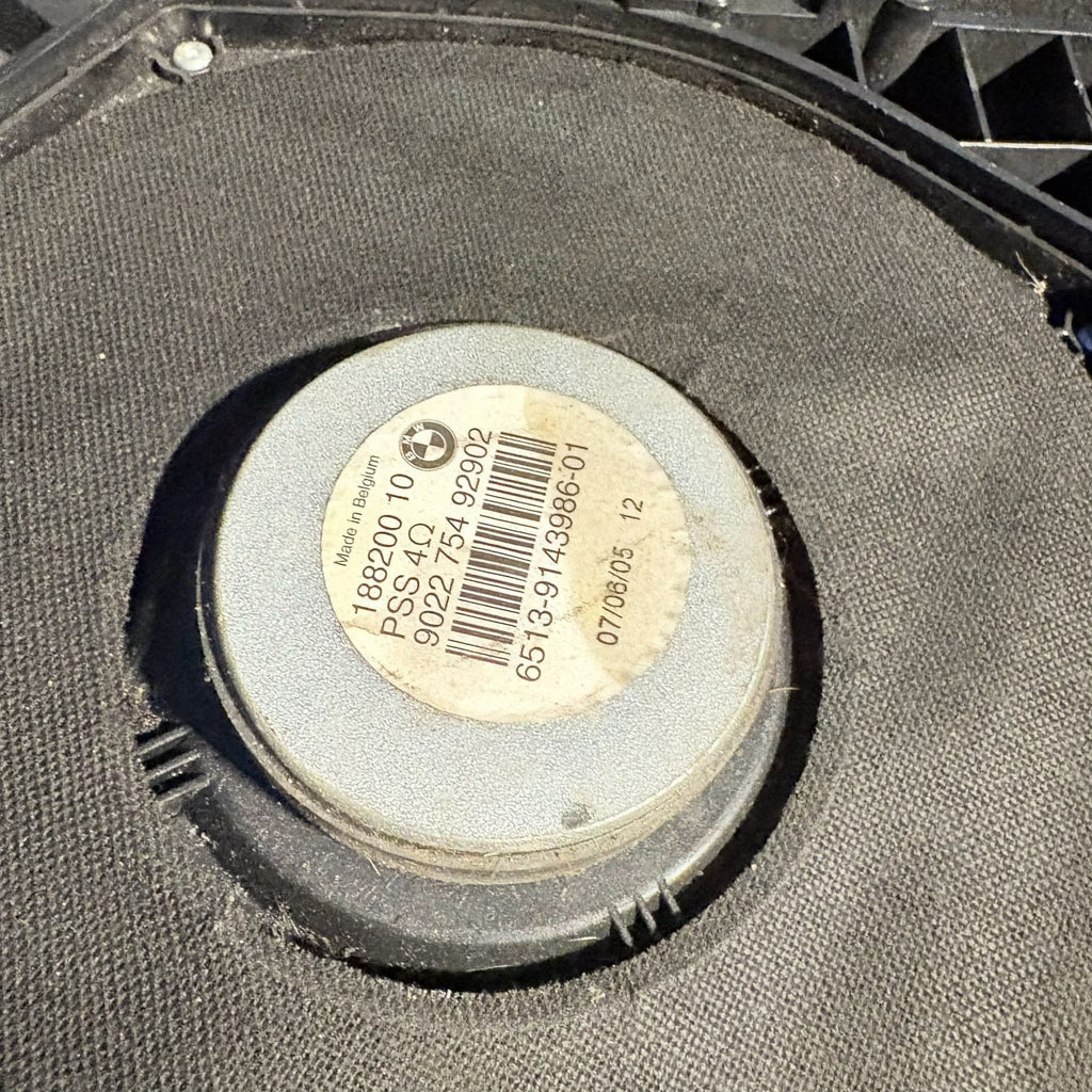 BMW 3 E90/E91 E9x Right Underseat Subwoofer Speaker 4Ω 65139143986 up to 03/2009