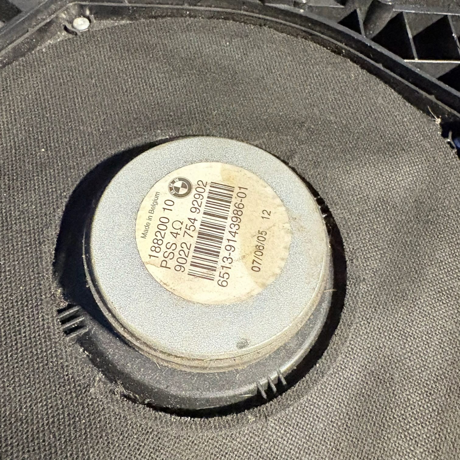 BMW 3 E90/E91 E9x Right Underseat Subwoofer Speaker 4Ω 65139143986 up to 03/2009