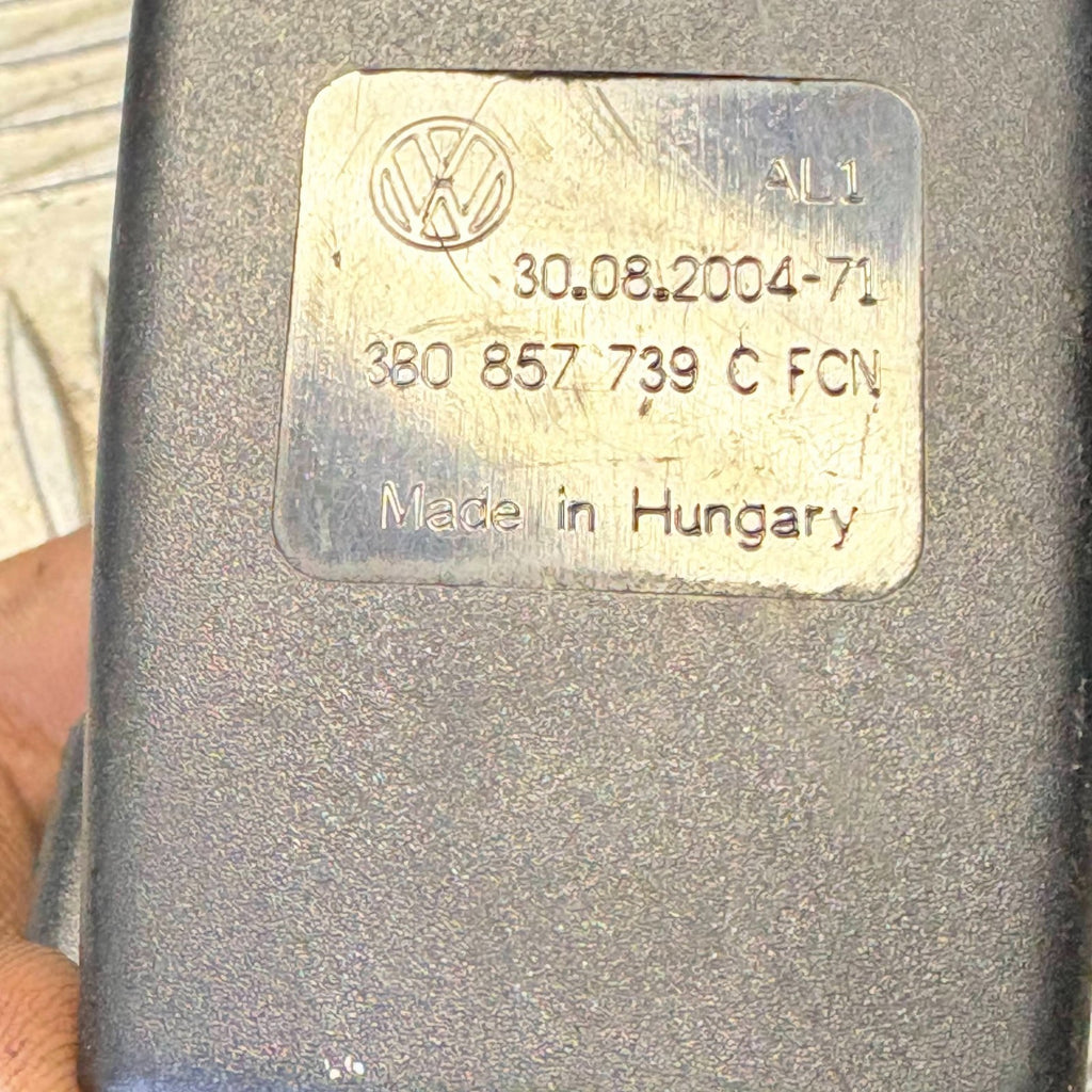 Skoda Superb Mk1 3U 2002-2008 Rear Left Double Seatbelt Buckle Stalk 3B0857739C
