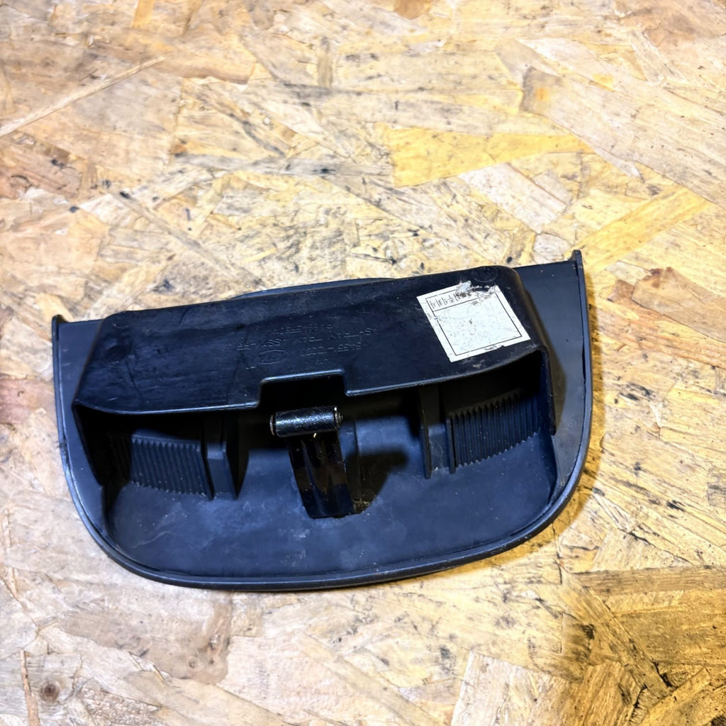KIA CARENS UN 2006-2013 REAR CENTRE CONSOLE ASHTRAY TRAY ASSEMBLY 84551-1D000
