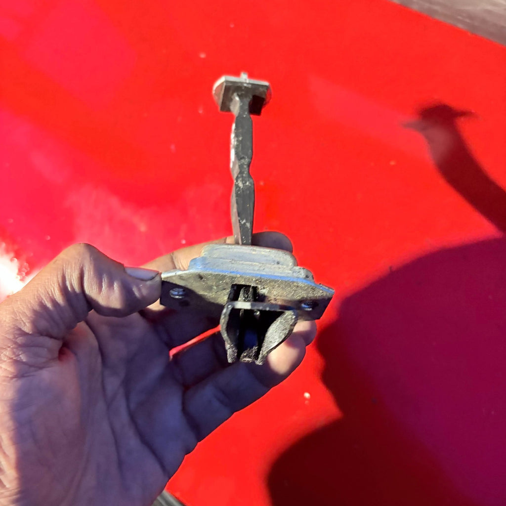 NISSAN QASHQAI NEARSIDE PASSENGER LEFT REAR DOOR CHECK STRAP