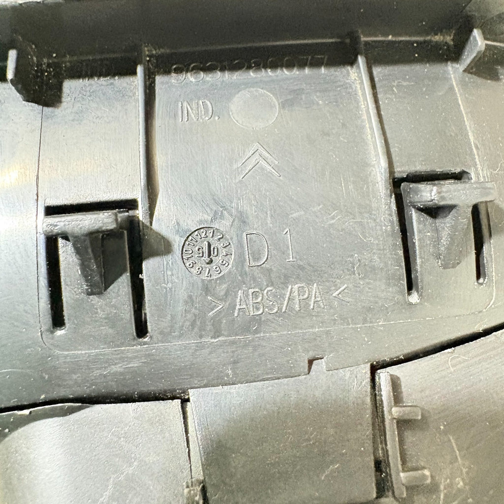 Citroen Xsara Picasso 1999-2010 Dashboard Air Vent Right OSF 9631280077 8264V0