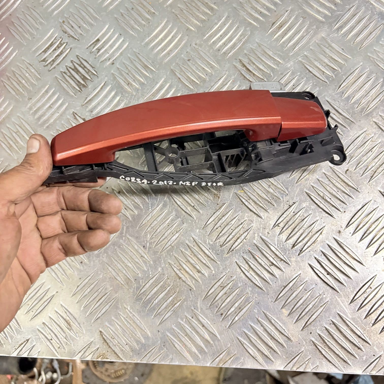 GM6051 passenger front outer door handle for OPEL CORSA D 1.3CDTI (L08 L68) 2013