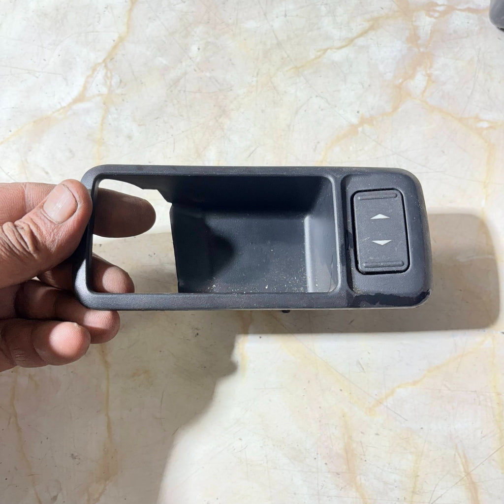 FORD FOCUS MK2 FRONT PASSENGER LEFT WINDOW SWITCH 3M51-226A37-AEW 2004-2011