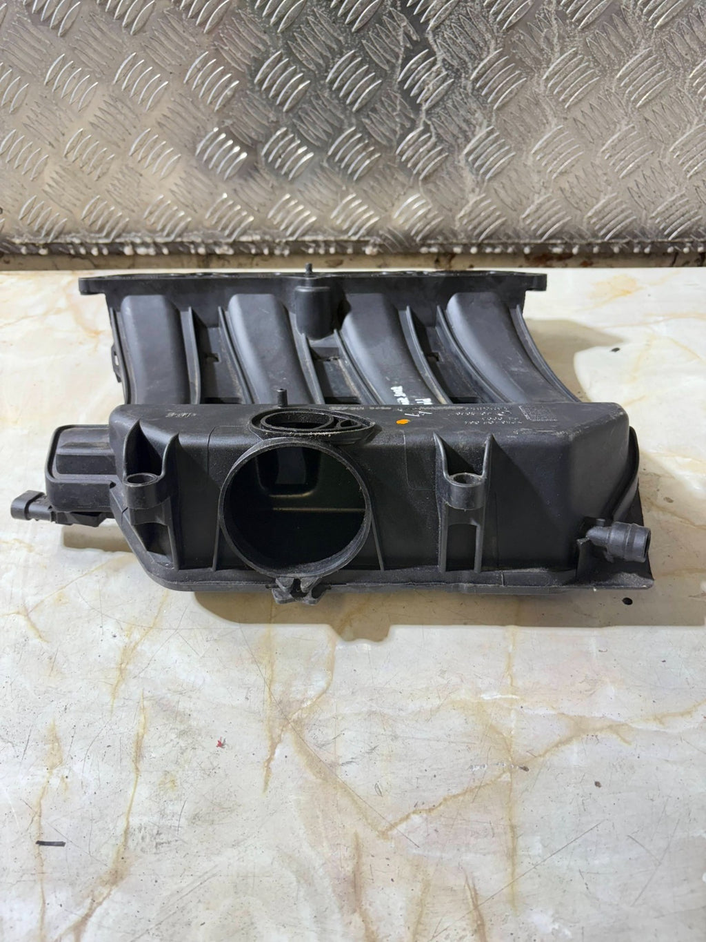 H7700105829 INTAKE MANIFOLD FOR RENAULT MEGANE 2002-2008 Mk2