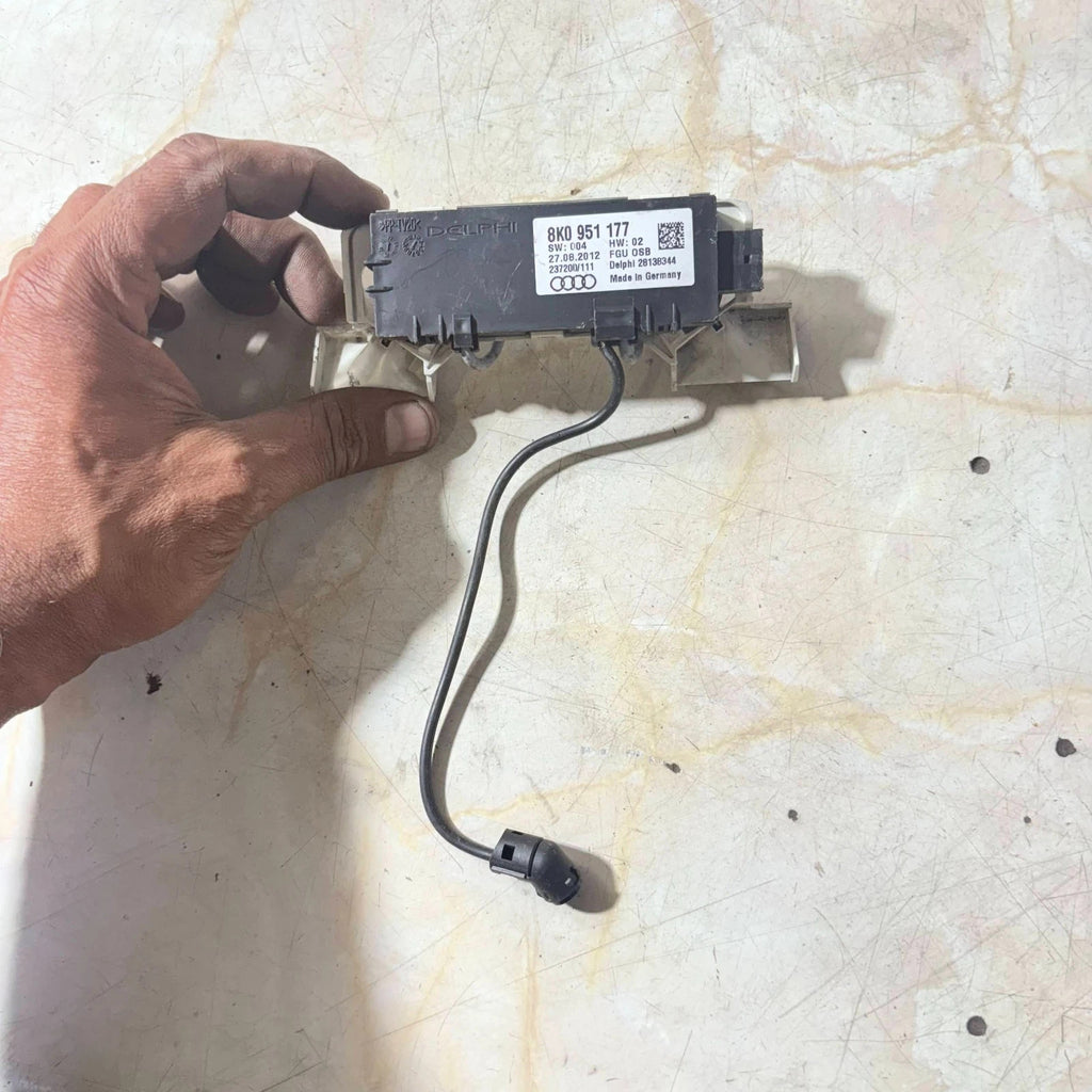 Audi A4 A5 Roof Alarm Movement Sensor 8K0951177