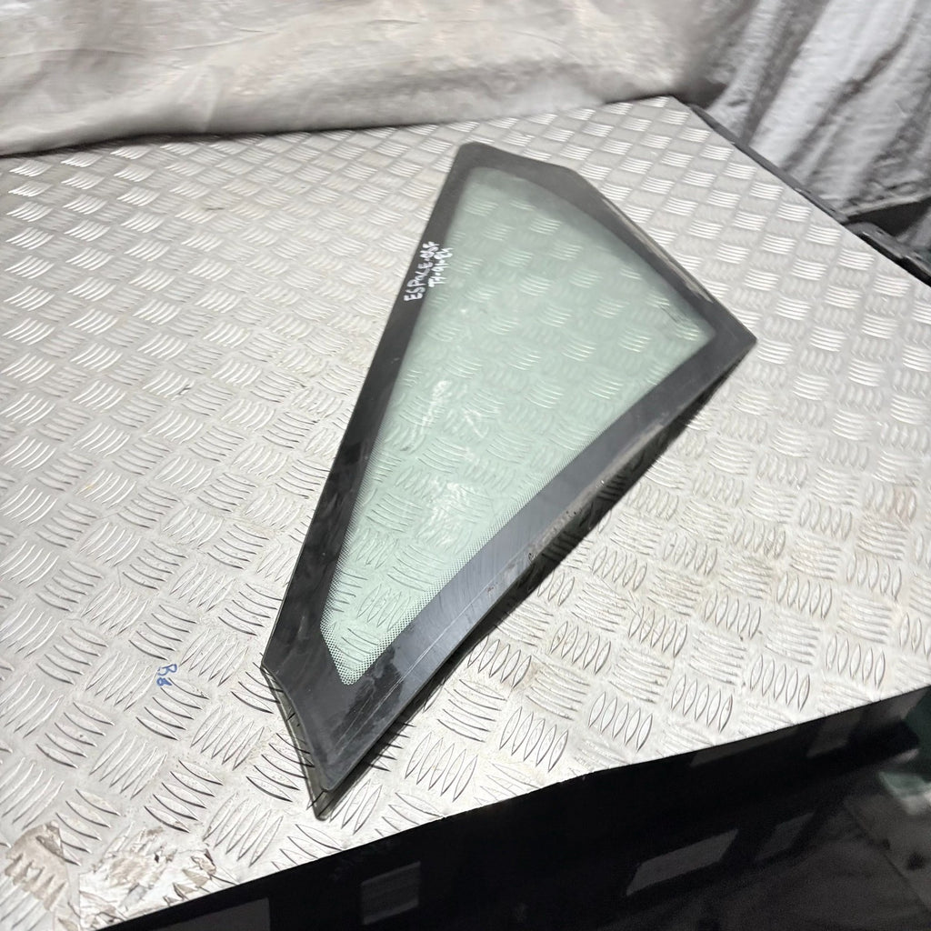 Renault Espace Mk4 02-06 RH right front Quarter Window Windscreen side glass