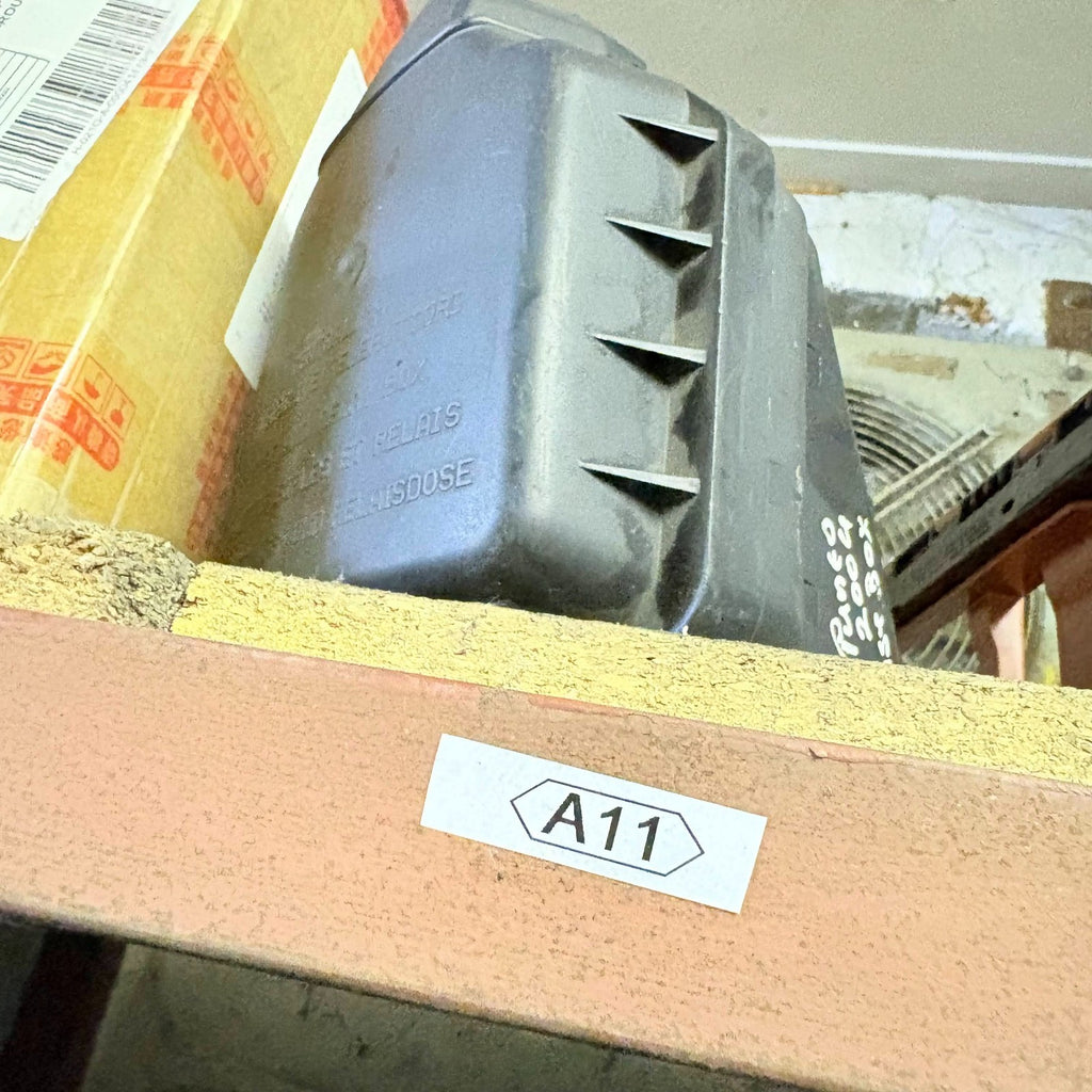 Fiat Punto Mk2 (188) 1999-2005 Fuse Box Control Unit 823501100