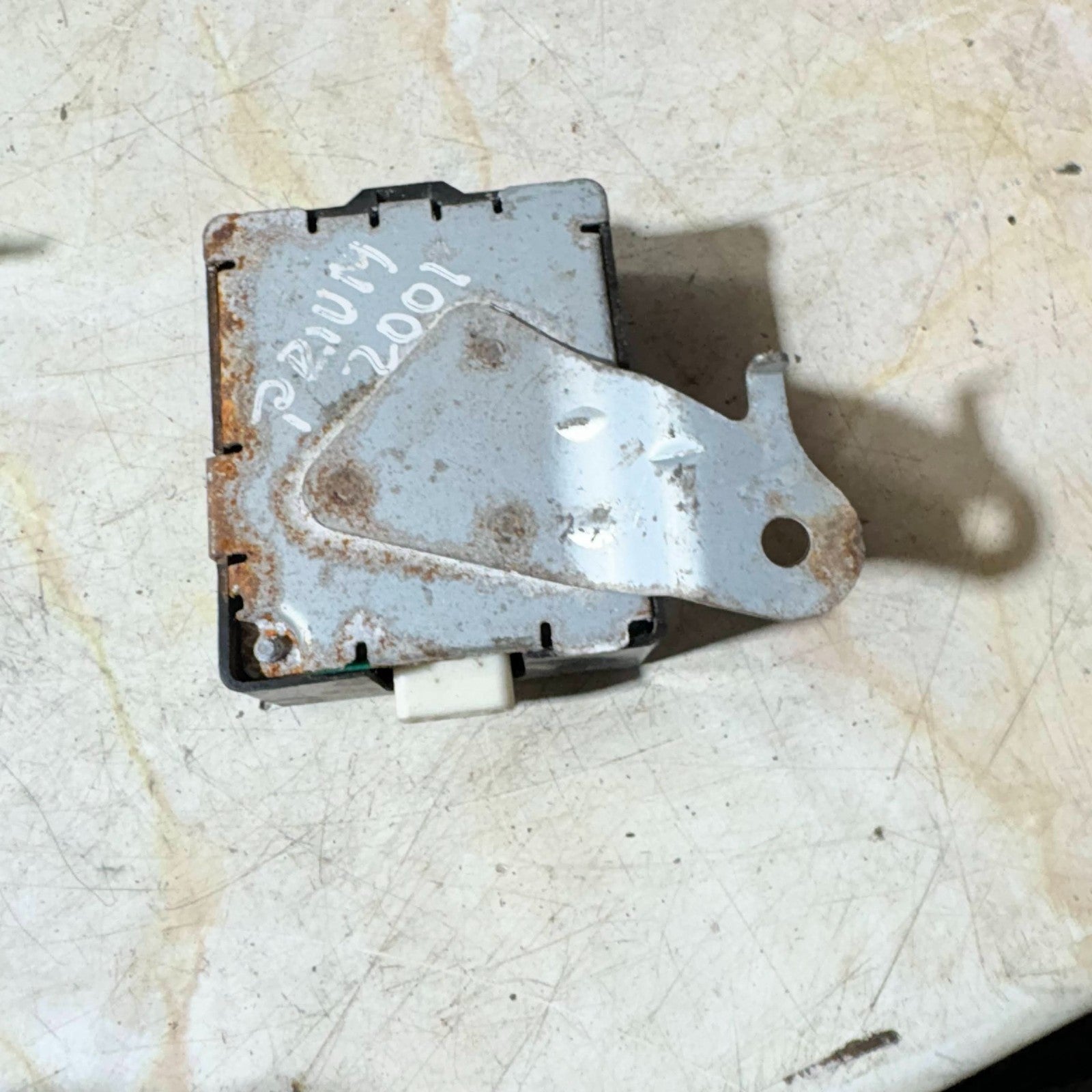 1997-2009 TOYOTA PRIUS DOOR CONTROL ECU 89741-47101