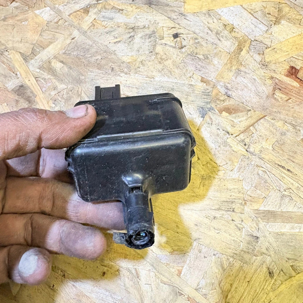 Cadillac CT5 Keyless Entry / TPMS Receiver Module 13535098 85104942 2020-2024