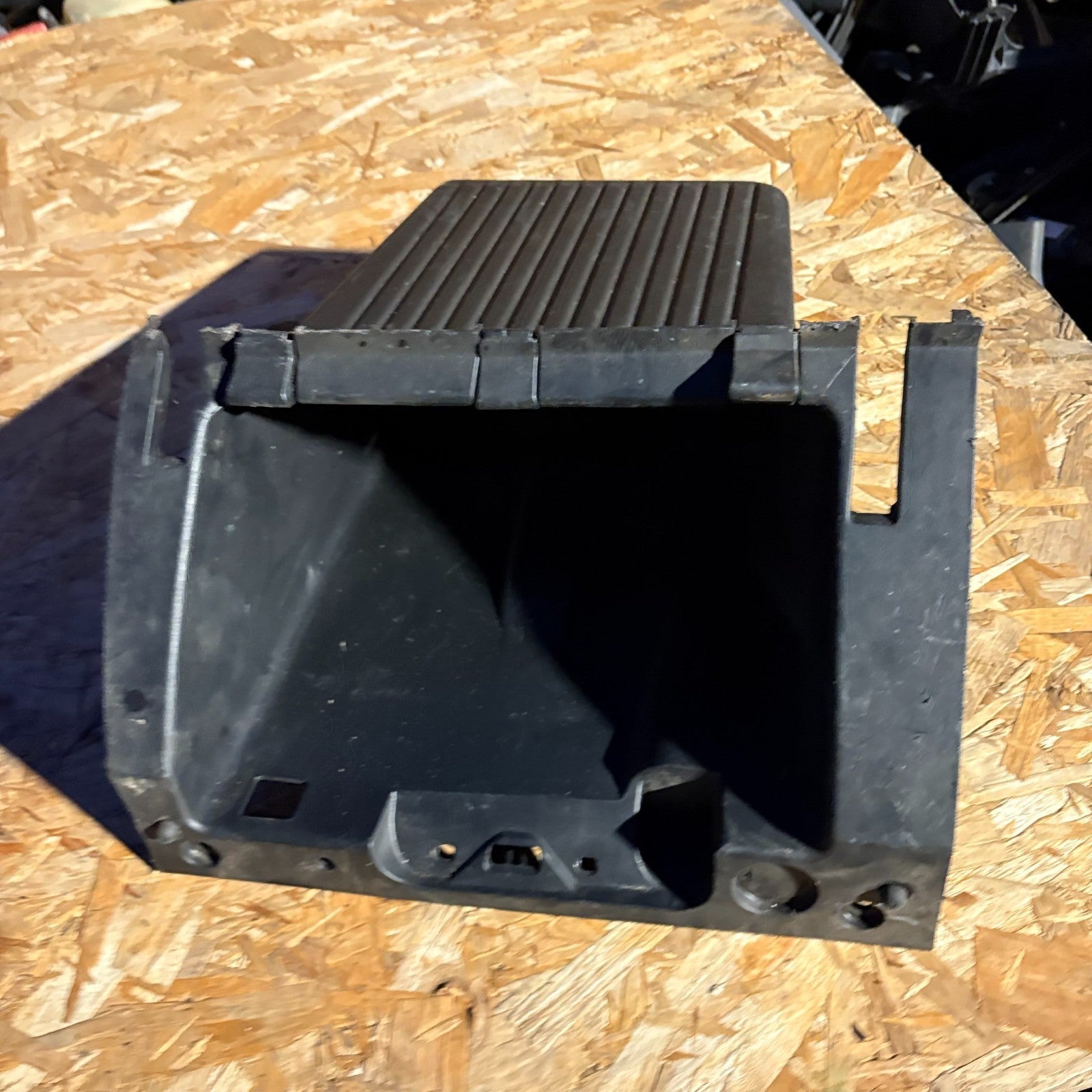 FORD FOCUS MK2 04-10 GLOVE BOX COMPARTMENT INSERT
