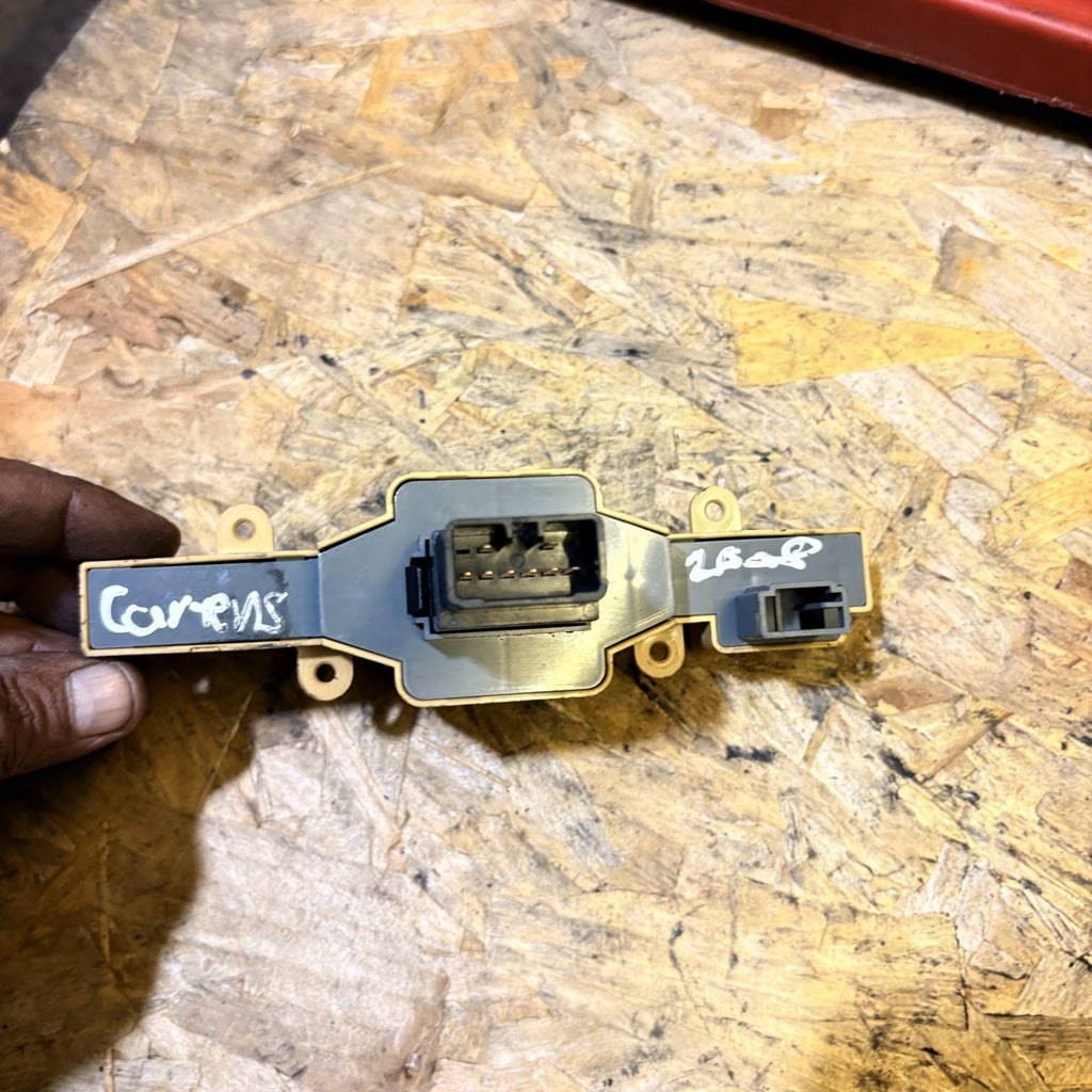 KIA CARENS MK2 HAZARD LIGHT SWITCH 93790-1D000