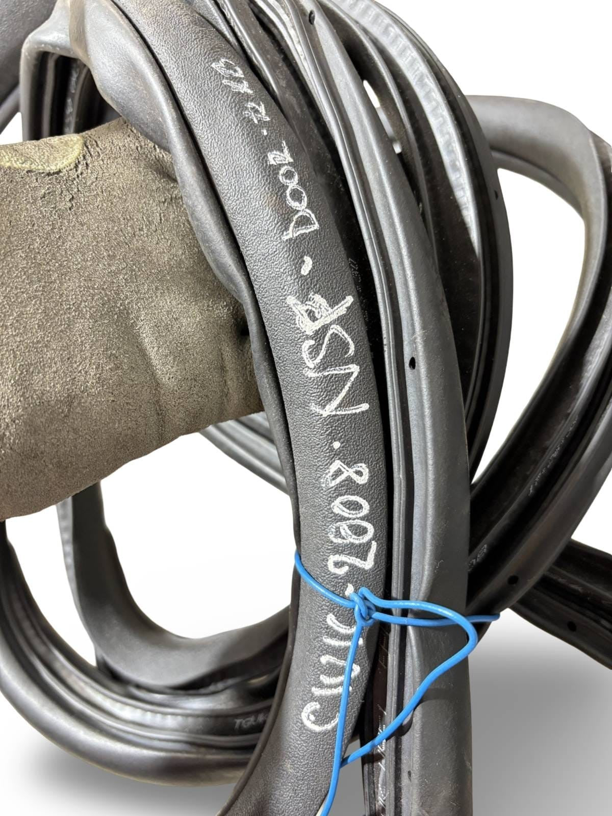 Honda Civic Left Passenger Nearside Front Door Seal Rubber Mk8 2005-2012S
