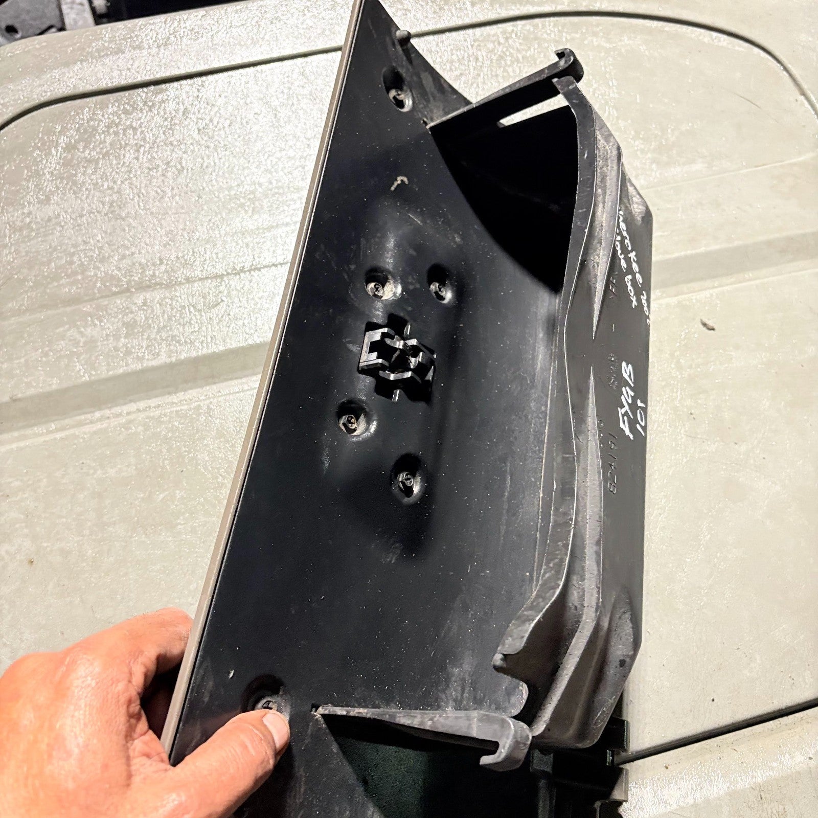 Jeep Grand Cherokee WK 2005-2010 Glove Box Compartment Grey 5JY801D5