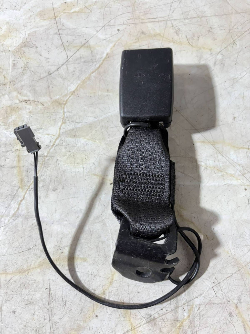 VAUXHALL CORSA E 2014-2019 REAR CENTRE MIDDLE SEAT BELT BUCKLE CLIP