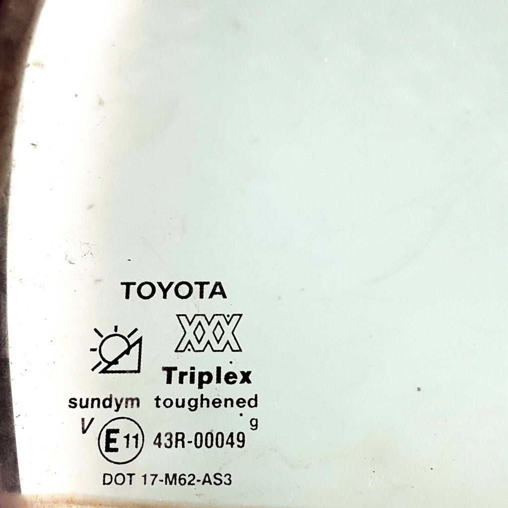 Toyota Avensis Quarter Door Glass Window Driver Side Rear 97-03 Mk1