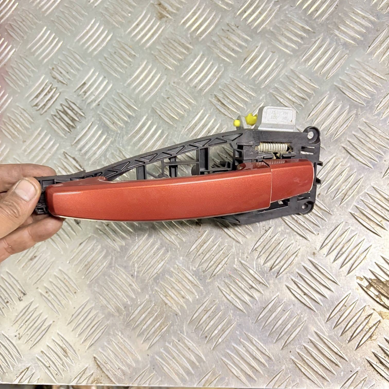 GM6051 passenger front outer door handle for OPEL CORSA D 1.3CDTI (L08 L68) 2013