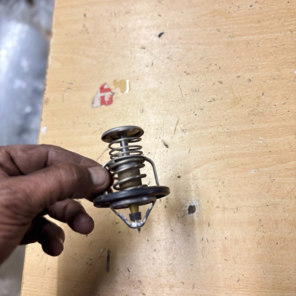 TOYOTA ESTIMA HYBRID MK2 2000-2006 Thermostat