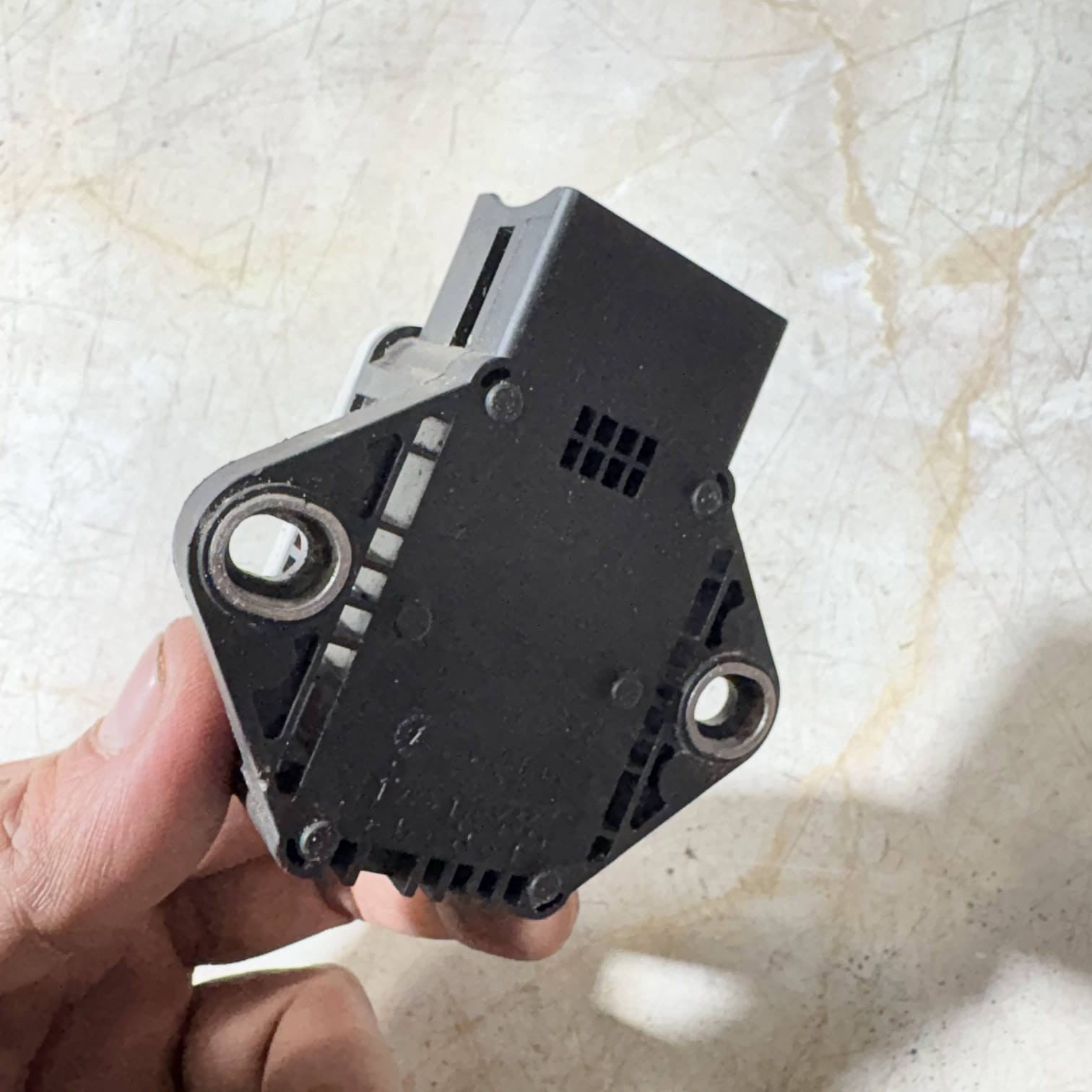 PEUGEOT 308 MK1 1.6 PETROL YAW RATE SENSOR 0265005714
