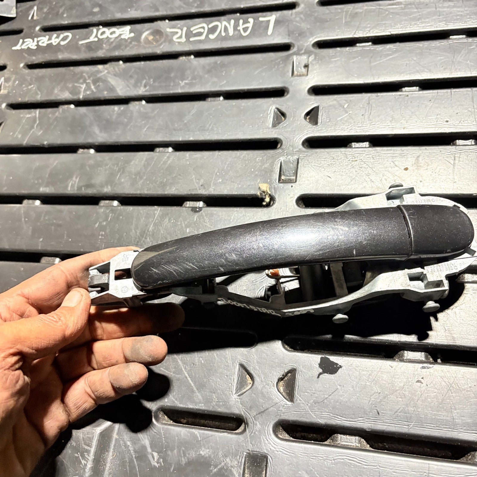 External Handle Door Front Left Passenger Side Skoda Roomstar 2006-2015