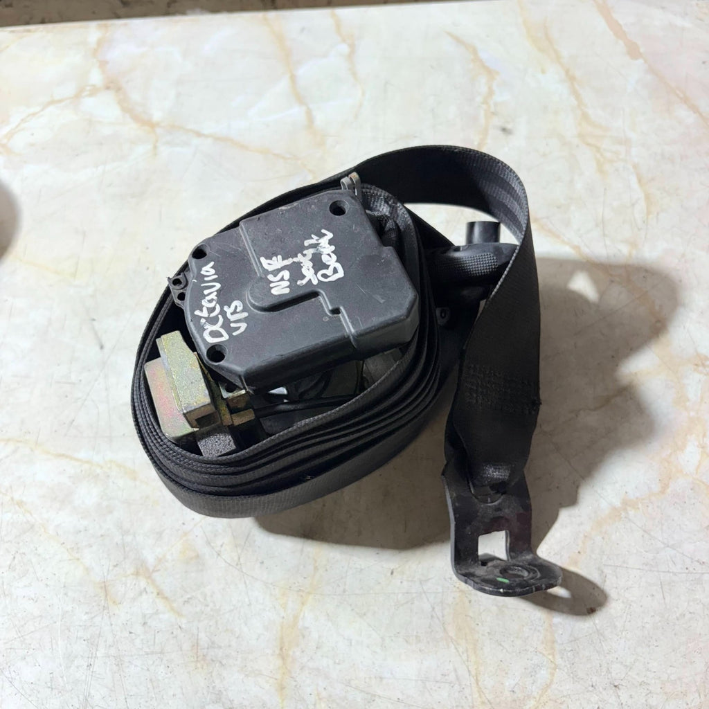 SKODA OCTAVIA VRS SEAT BELT FRONT LEFT PASSENGER SIDE