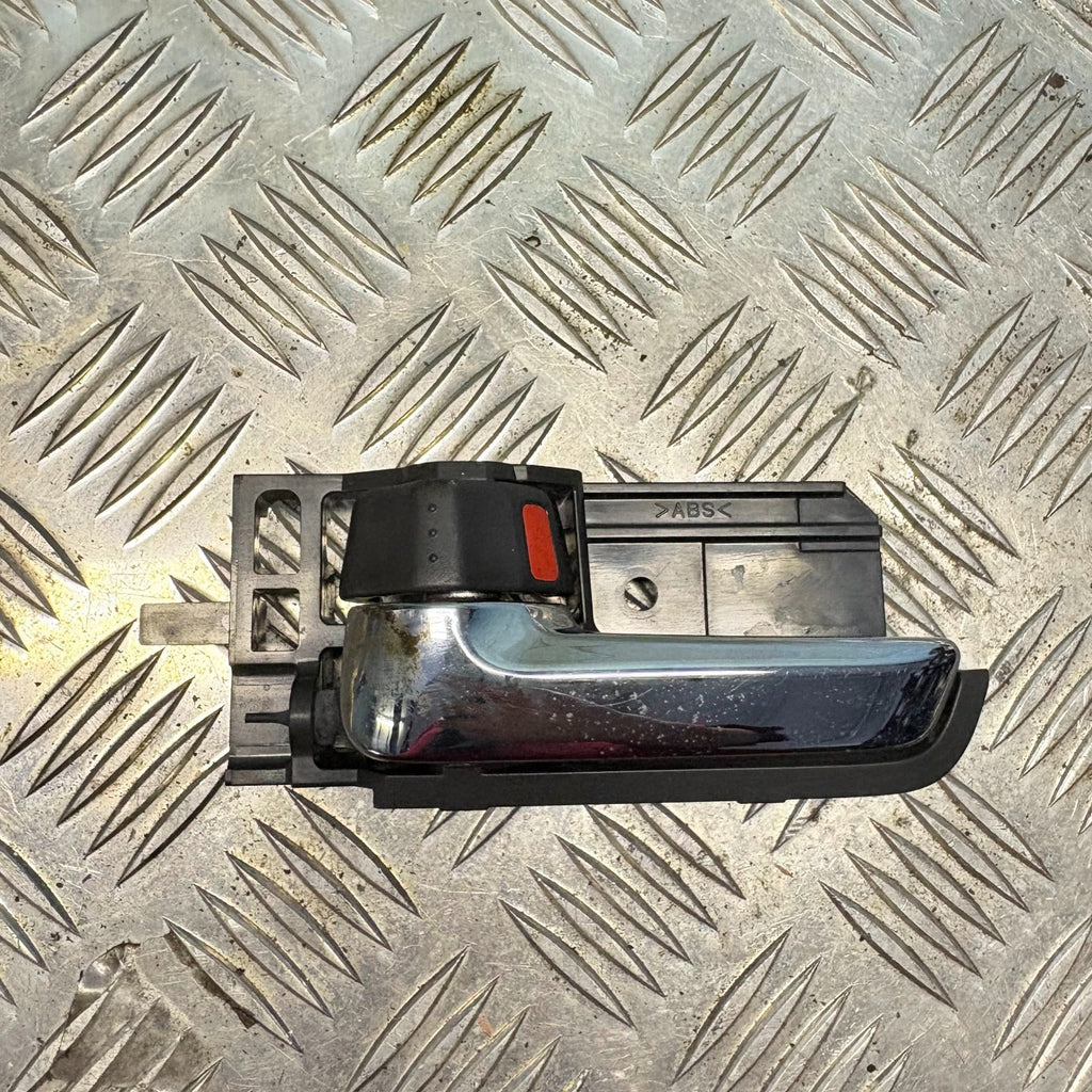 Suzuki Sx4 Mk1 2000 Left Passenger Front Side Inner Door Handle