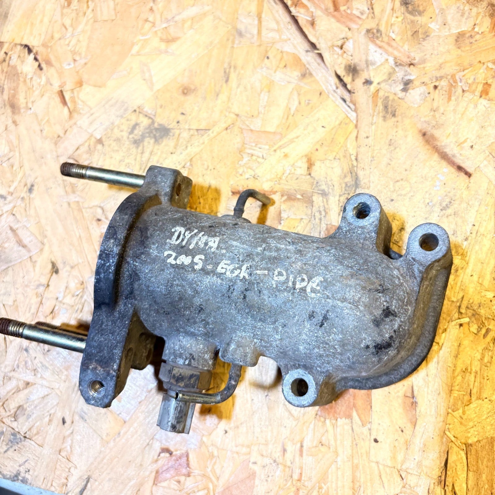 Dyna 2005 EGR Valve Pipe