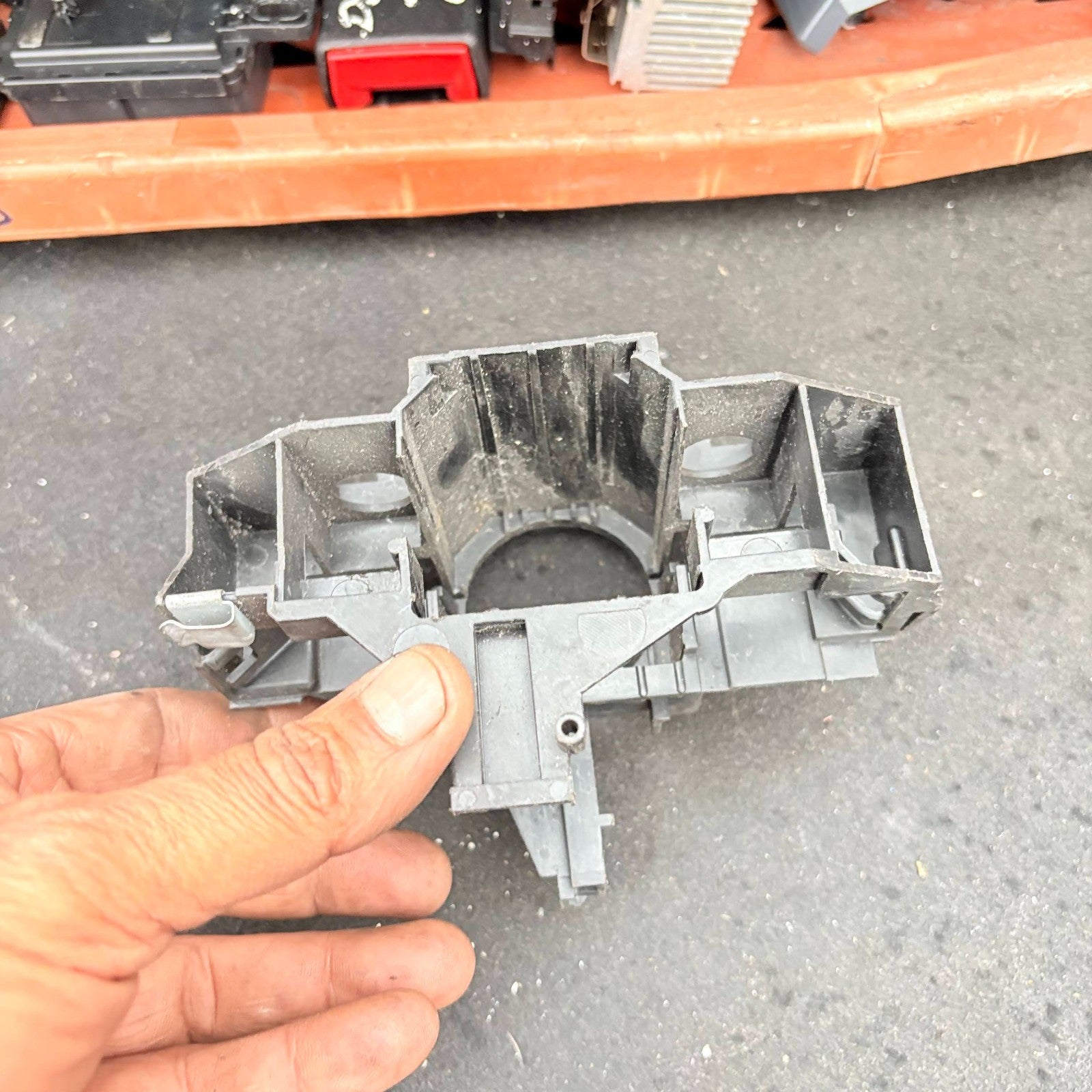 8P0907137 DECORATIVE MOULDING FOR AUDI A3 SPORTBACK 8PA 2.0 TDI