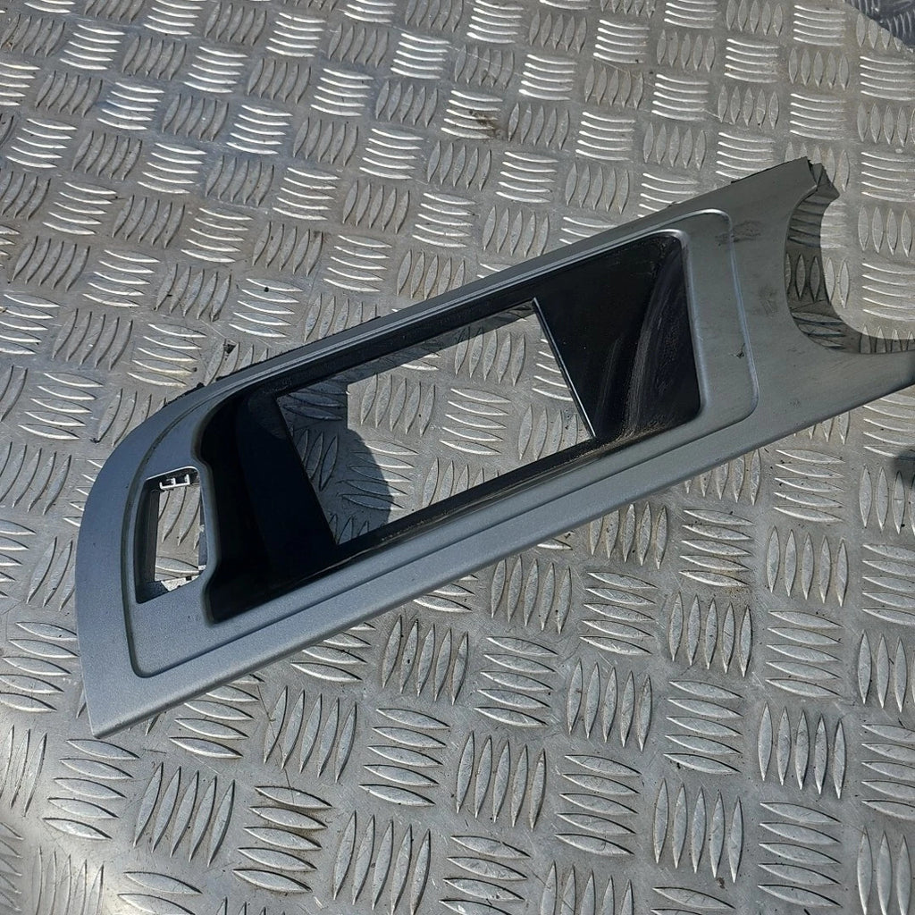 AUDI A4 B8 8K (2008 > 2015) DASHBOARD SCREEN SURROUND TRIM 8K2857185G