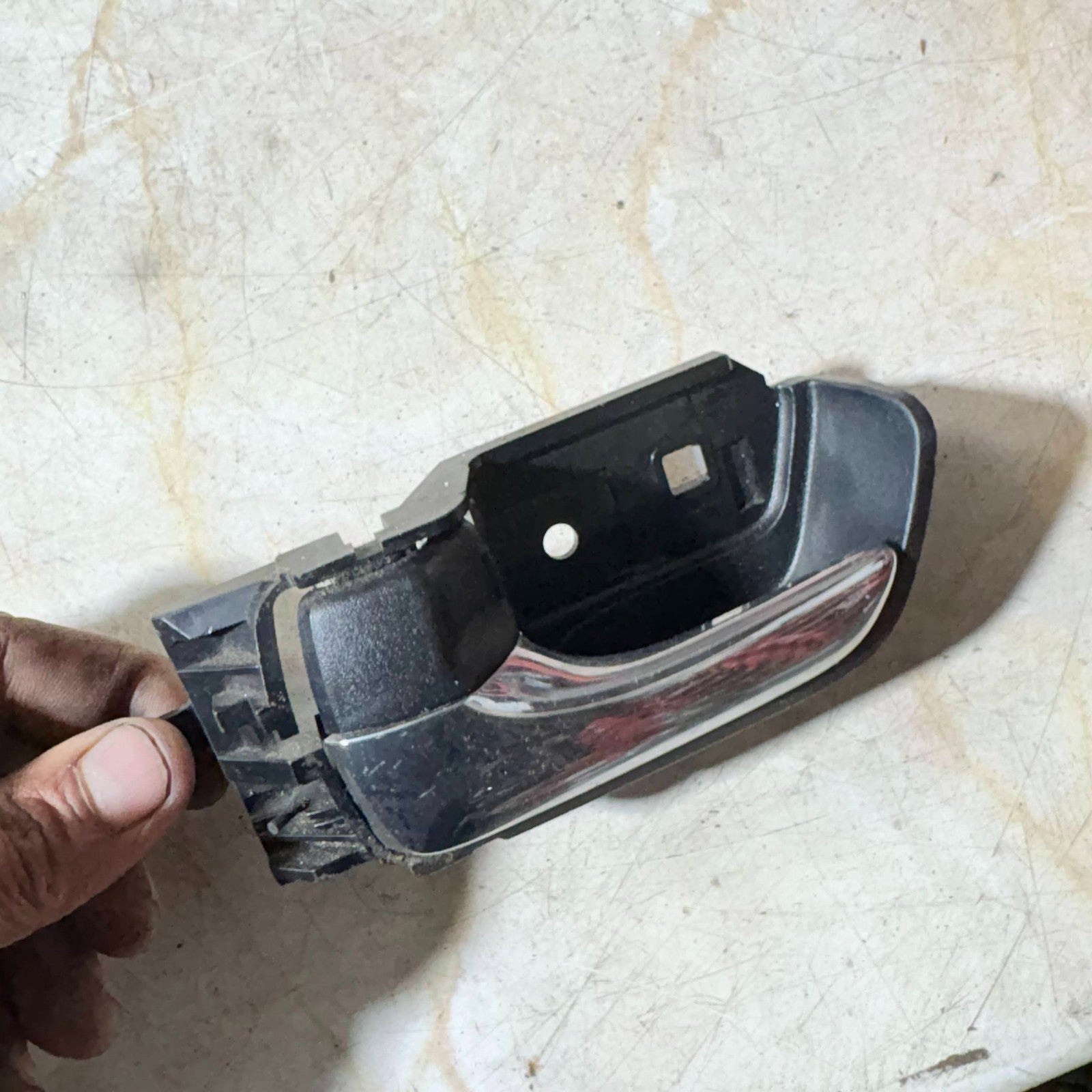 1997-2003 TOYOTA PRIUS MK1 INTERIOR DOOR HANDLE FRONT LEFT PASSENGER SIDE