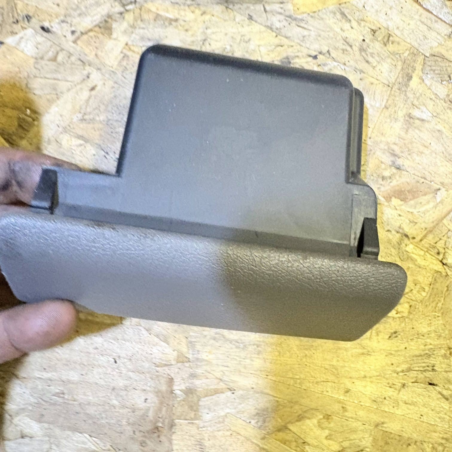 FORD TRANSIT 2002 2.4 DIESEL 66KW FRONT INTERIOR ASHTRAY ASH TRAY YC1XV04810AJW