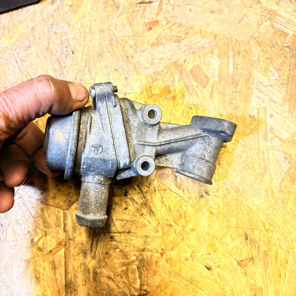 Mercedes C-Class W203 EGR Valve Exhaust Gas Recirculation Vacuum 2003