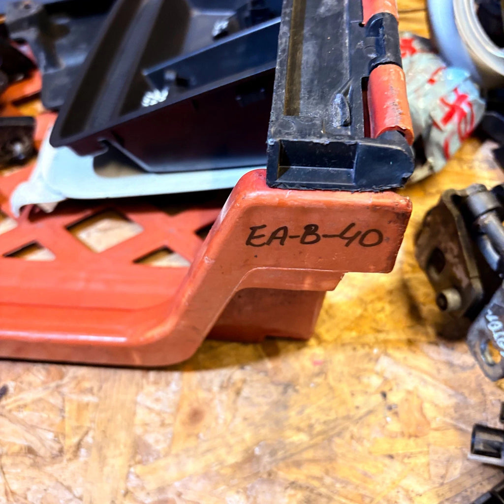 NISSAN 1998-2006 FRONT BONNET HINGE