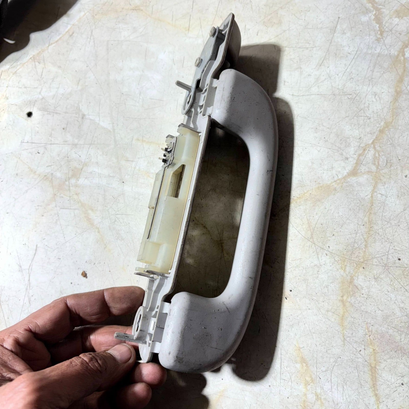 Mercedes ML-Class W164 2005–2011 Rear Right Roof Grab Handle A1648100654