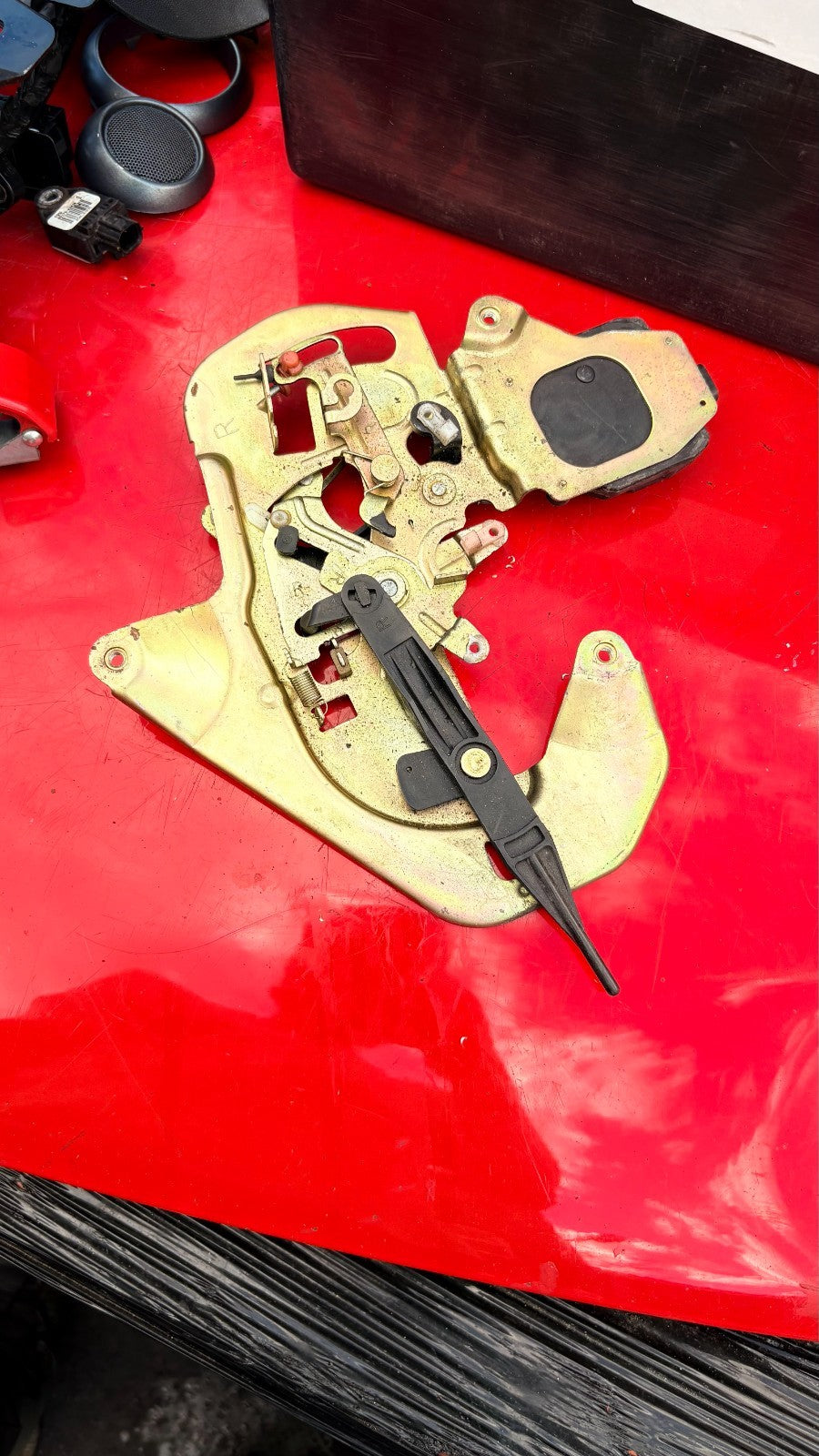 Door Lock Mechanism-rear left side for Kia Carnival